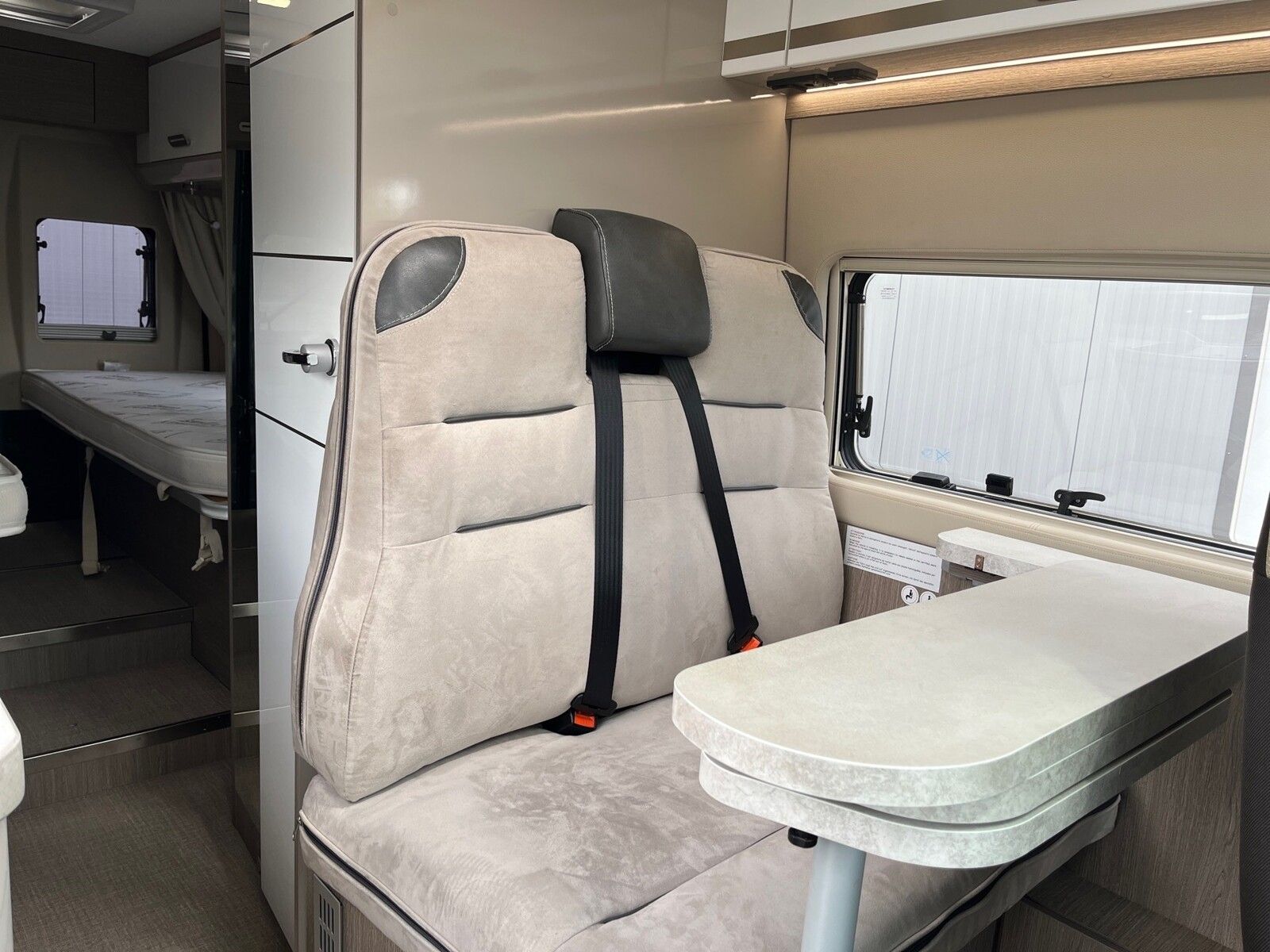 Fahrzeugabbildung Chausson Van Sport Line V697 Automatik AHK Wechselrichter