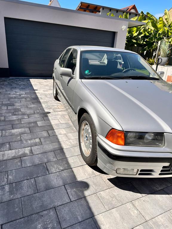 BMW 325