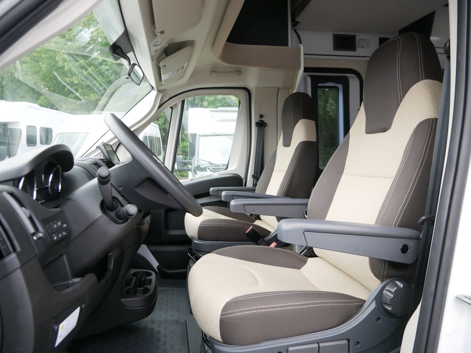 Fahrzeugabbildung Forster T FT599HB 10380,- EUR Sondernachlass