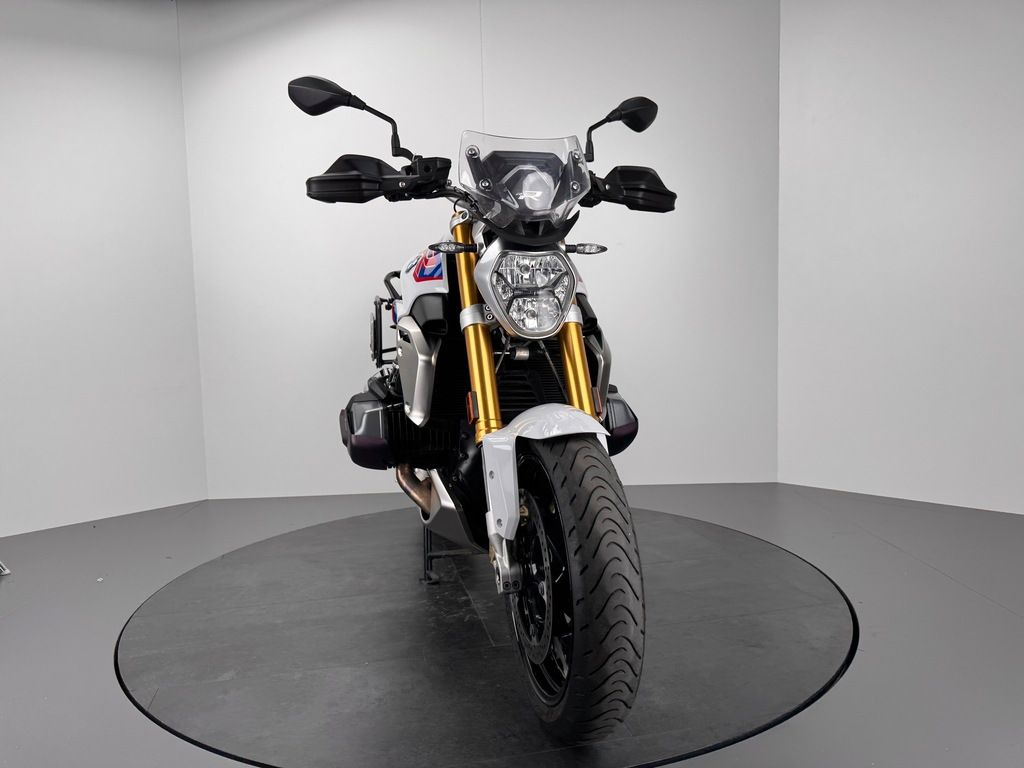 Fahrzeugabbildung BMW R 1250 R *SCHECKHEFTGEPFL. *1. HAND *TOP-ZUSTAND
