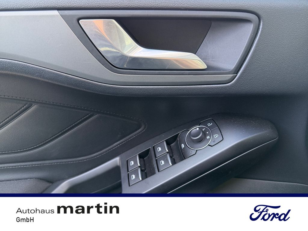 Fahrzeugabbildung Ford Focus 1.0 EcoBoost Cool&Connect AHK LED FACEL.