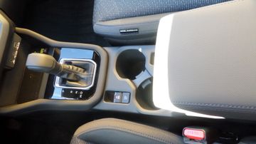 Subaru Forester 2.0ie e-BOXER Exclusive Lineart Neues M