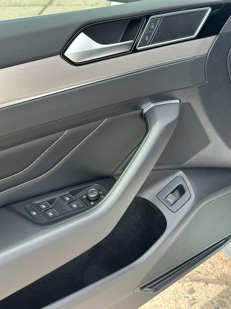 Volkswagen Passat Elegance Oryx-Weiß /ACC, миниатюра 22