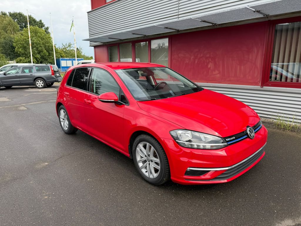 Image of Volkswagen Golf