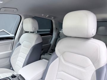 Volkswagen Touareg - 10