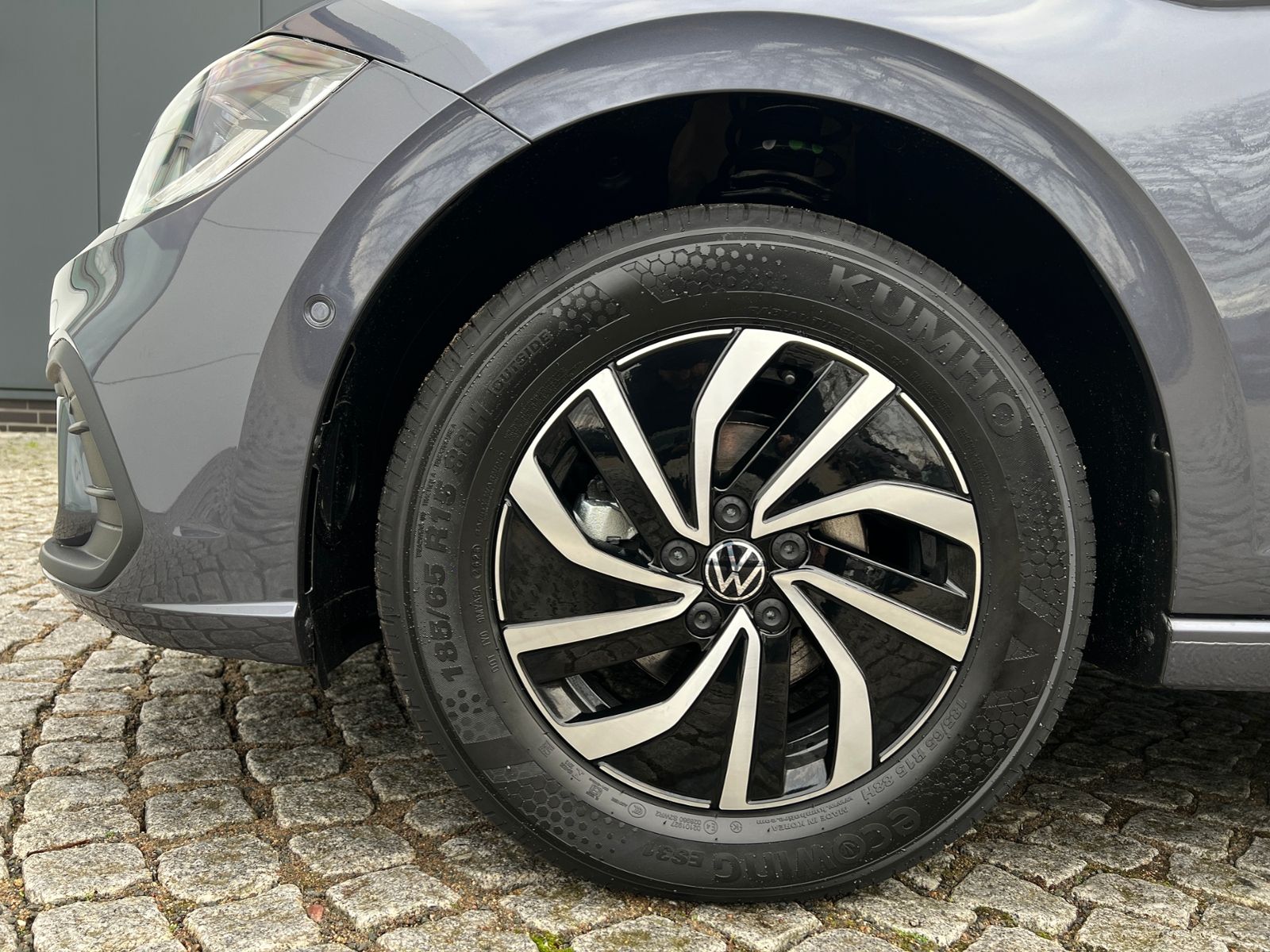 Fahrzeugabbildung Volkswagen Polo Life 1.0 TSI DSG *LED, Klima, App-Connect,