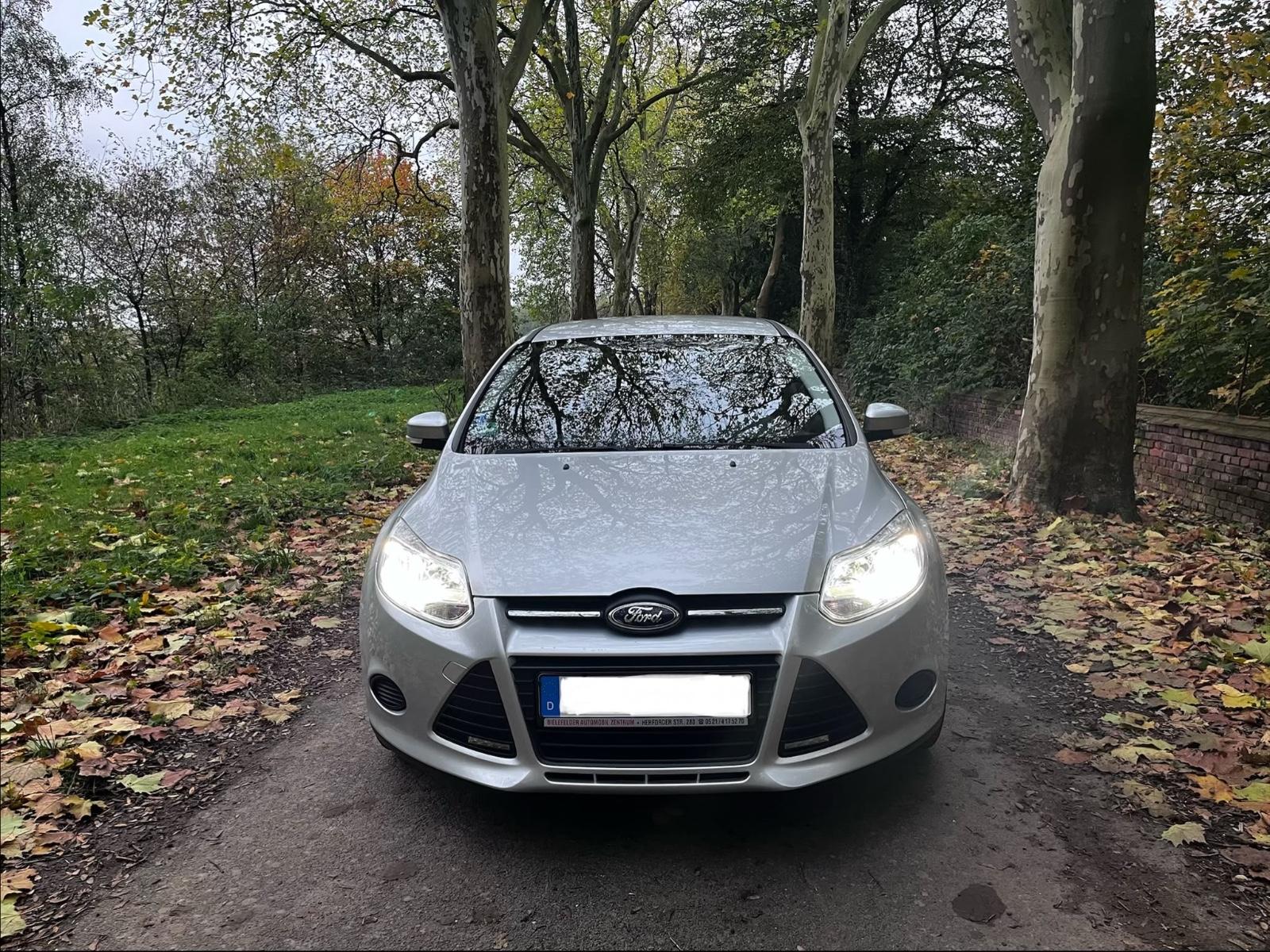 Ford Focus 2013 — салон