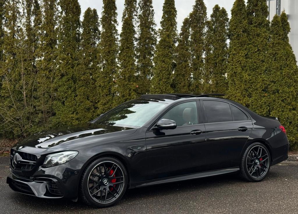 Mercedes-Benz E 63 AMG