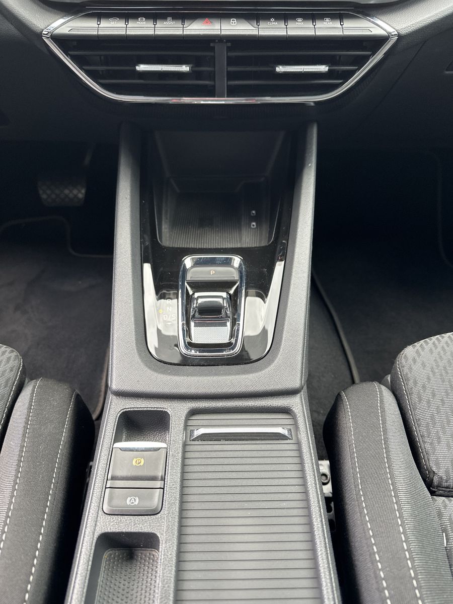 Fahrzeugabbildung SKODA Octavia Combi 2.0 TDI DSG Style NAV+LED+AHK+HUD