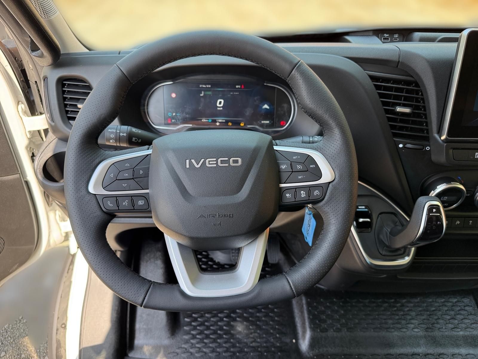Fahrzeugabbildung Iveco eDaily 35S14E V Kastenwagen