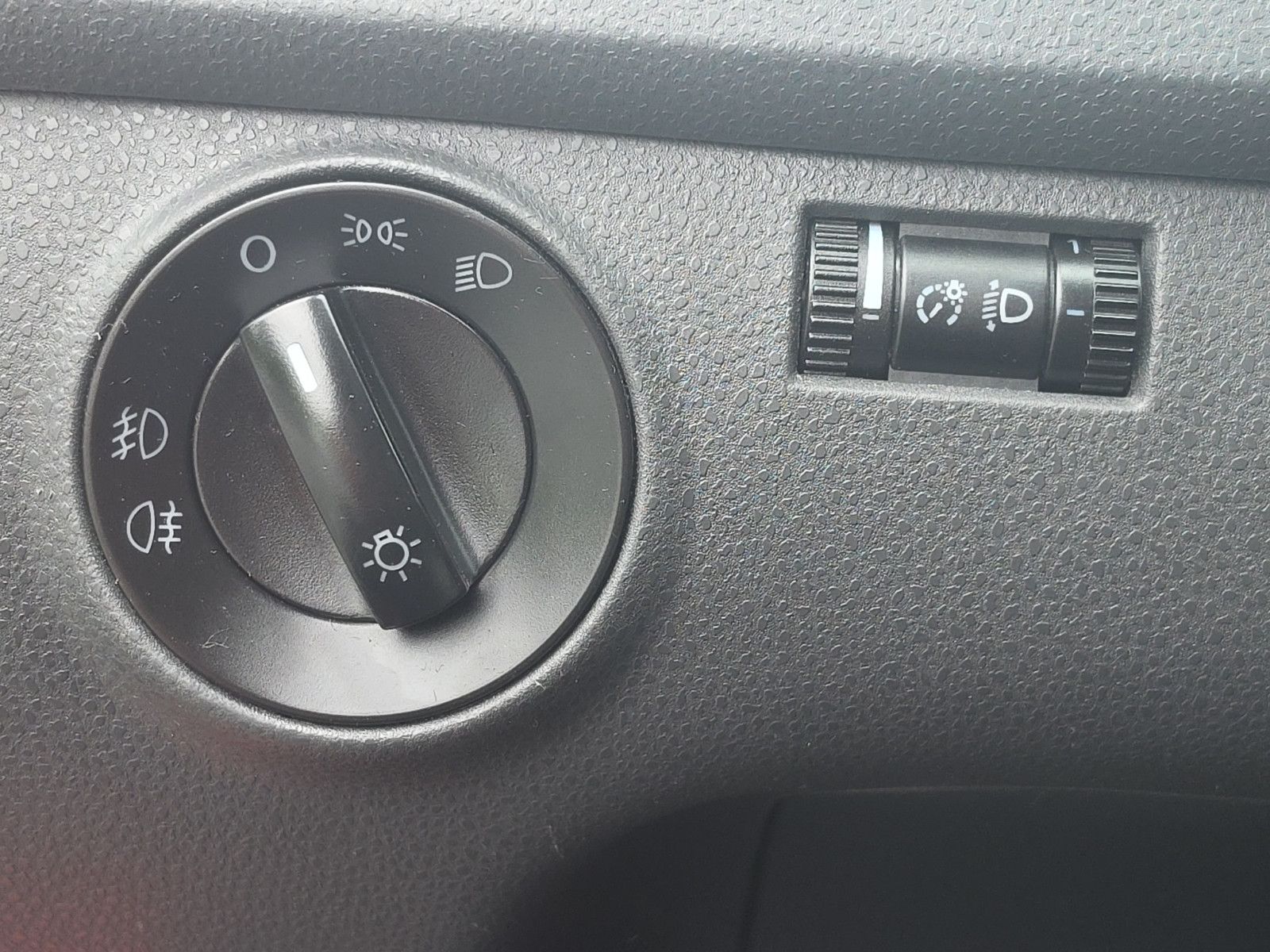 Fahrzeugabbildung Volkswagen Polo IV GTI TÜV SERVICE NEU
