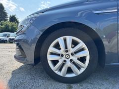 Fahrzeugabbildung Megane IV Grandtour Intens 1.3 TCe 140 EU6d