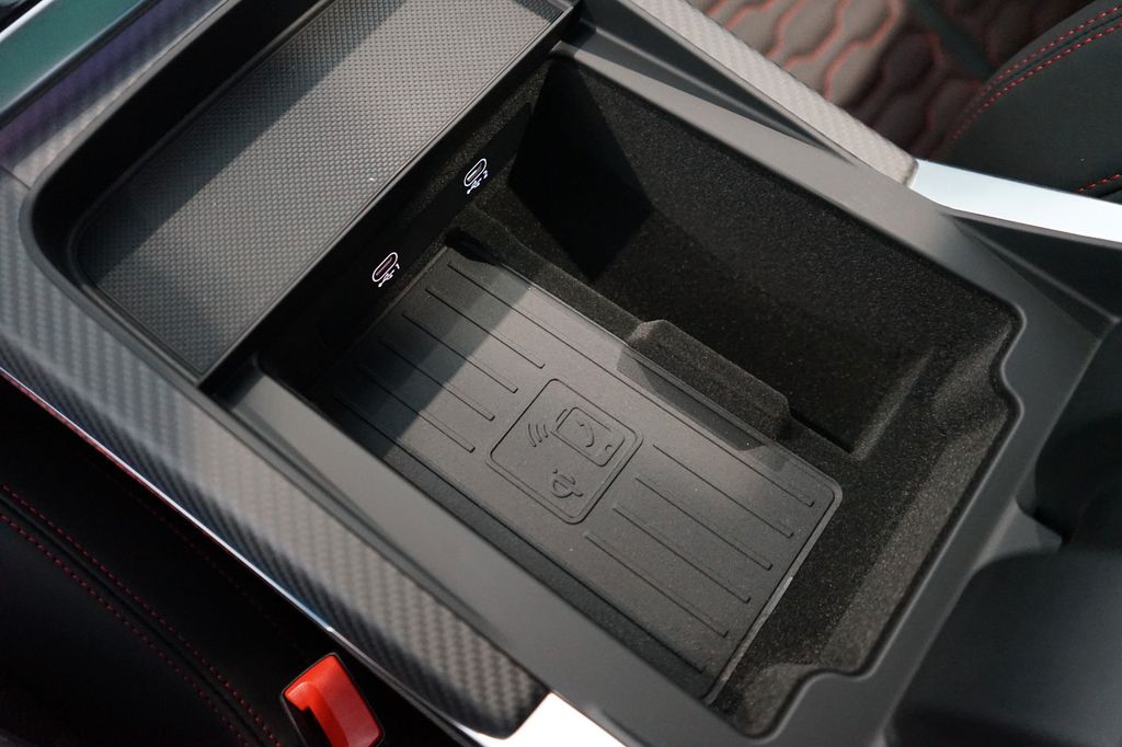 AUDI RSQ8 performance | B&O Advanced | Carbon | 305 AUDI RSQ8 performance | B&O Advanced | Carbon | 305
