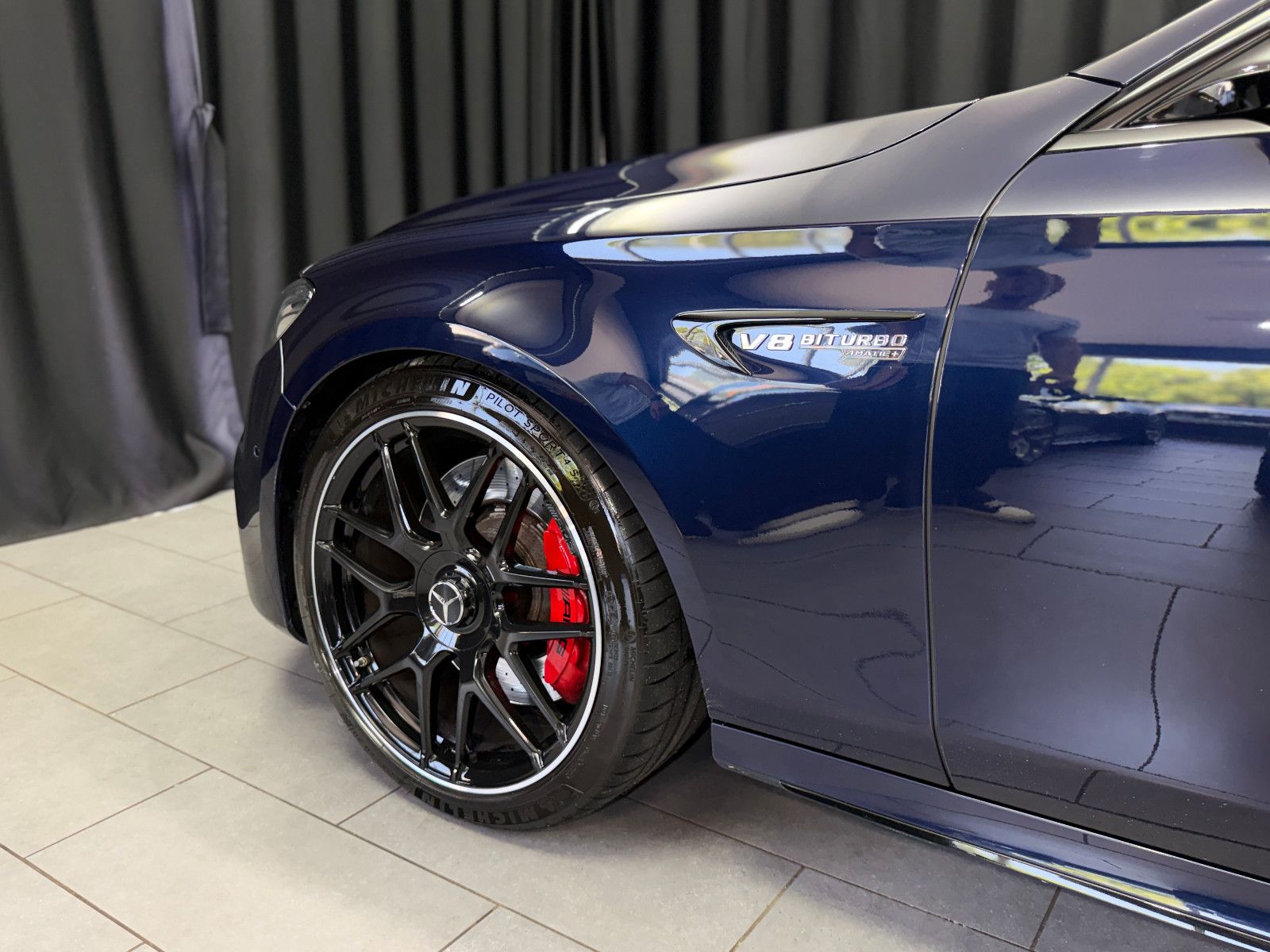 Fahrzeugabbildung Mercedes-Benz E 63 S AMG 4Matic+ |3D-BURMESTER|VOLL