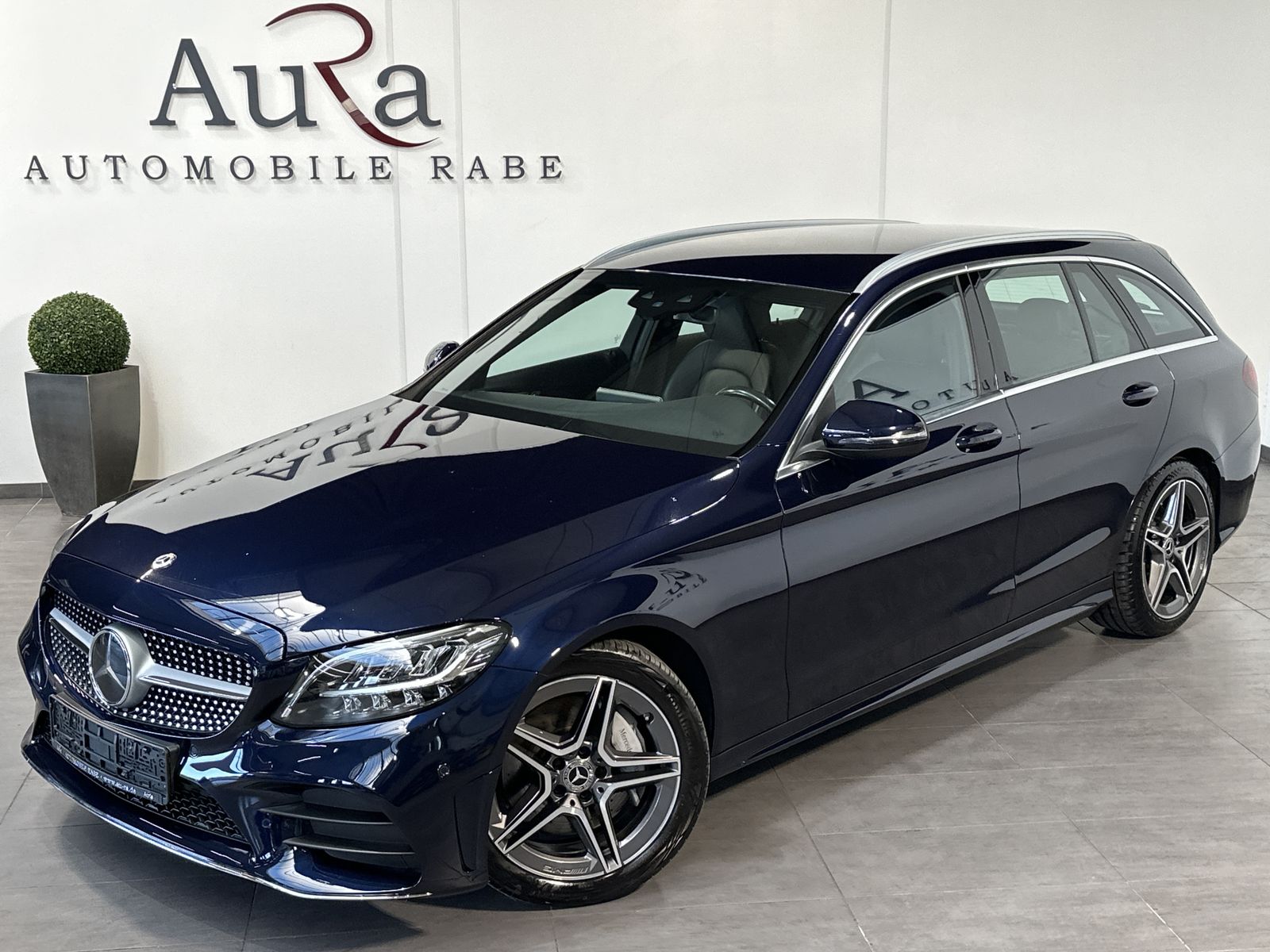 Fahrzeugabbildung Mercedes-Benz C 300 T AMG-Line NAV+LED+AHK+BURMESTER+DISTRONIC