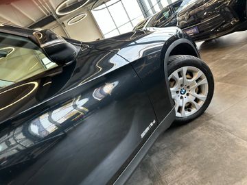 BMW X1 sDrive *TÜV0928*VOLL-LEDER*NAVI*PDC*2-ZONEN*