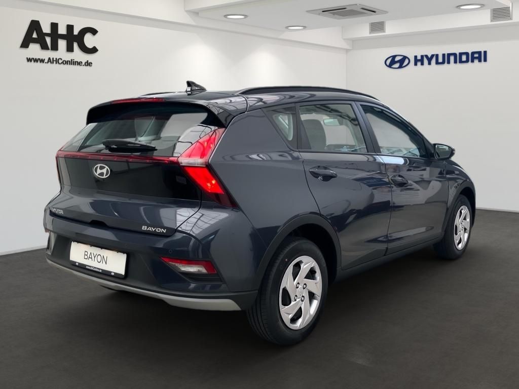 Fahrzeugabbildung Hyundai BAYON 1.0 T-GDI 6-MT Select Navi KAM PDC SpurH