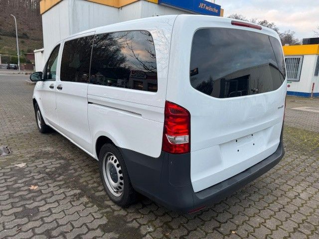 Fahrzeugabbildung Mercedes-Benz Vito Tourer 114 CDI Pro lang KAMERA NAVI 9 Sitze
