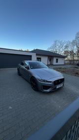 Jaguar XE P250 R-DYNAMIC BLACK Automatik R-DYNAMIC ... - Jaguar XE: R Dynamic Black