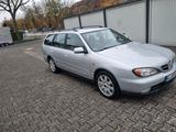 Nissan Primera 1.8 Elegance Traveller Elegance - graue Nissan Primera