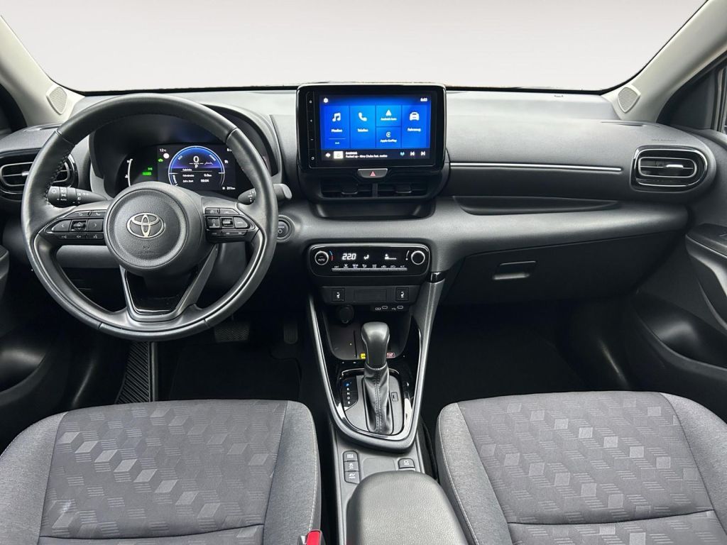 Fahrzeugabbildung Toyota Yaris Hybrid 116 1.5 VVT-i Team Deutschland