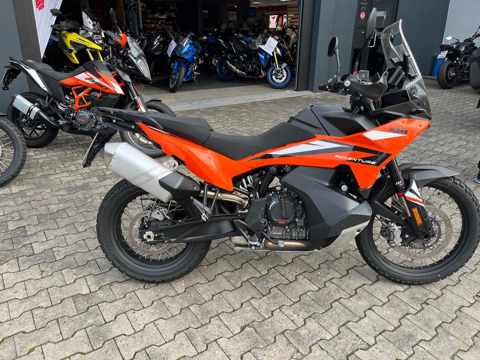 KTM 890 Adventure   ABS   MY24