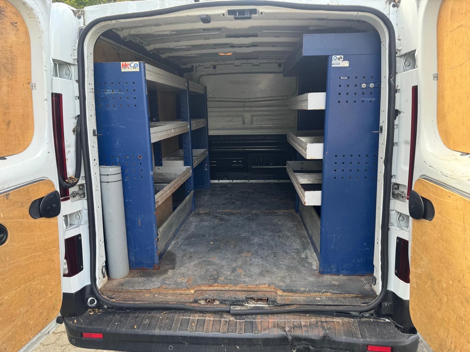 Fahrzeugabbildung Nissan NV300 Kastenwagen L1H1 2,7t PRO Klimaanlage