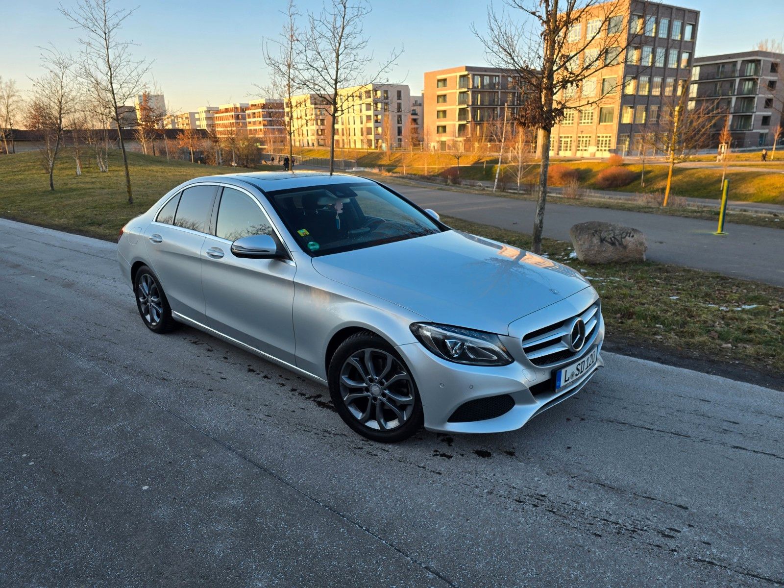 MERCEDES-BENZ C180d W205 | EZ 2016 | Neuer TÜV | Serv