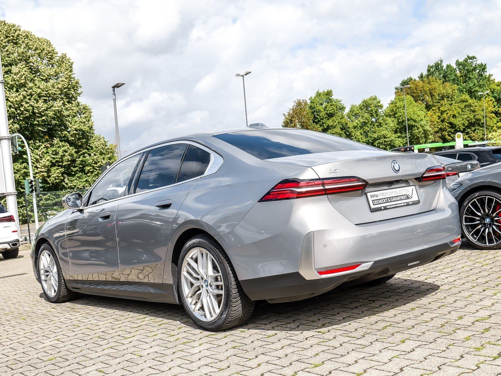 BMW i5 eDrive40 Limousine AHK DA Prof. LED PA+ LED D foto 7