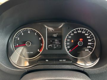 MYAUTOCENTER – Gebraucht- und Jahreswagen mit Werkstattservice in Pfaffenhofen Volkswagen Polo V *1.HAND*TÜV: 227*SitzHZ*Klima*PDC*Tempo