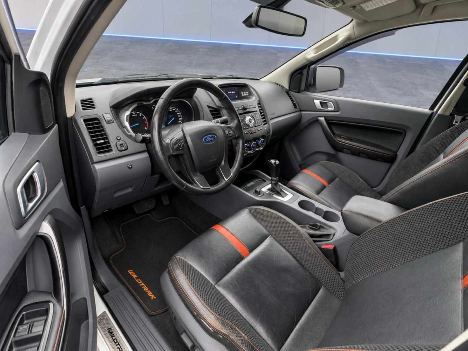 Ford Ranger Wildtrak Double Cabine 3.2 TDCi 200 ch 4x4 – BVA – attelage – caméra