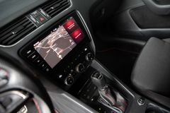 SKODA Octavia 2.0 TSI RS Combi*DSG*LED*NAVI*H&R*20"*