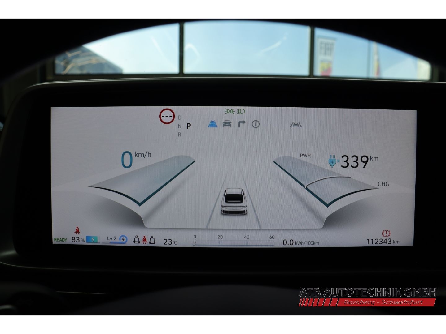 Fahrzeugabbildung Hyundai IONIQ 6 First Edition 77,4 kWh 4WD SOH 95,8% Nav