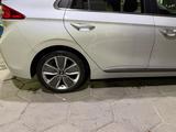 Hyundai IONIQ 1.6l GDi PLUG-IN HYBRID Trend Trend - Hyundai IONIQ Trend mit Hybrid-Antrieb (Benzin/Elektro)