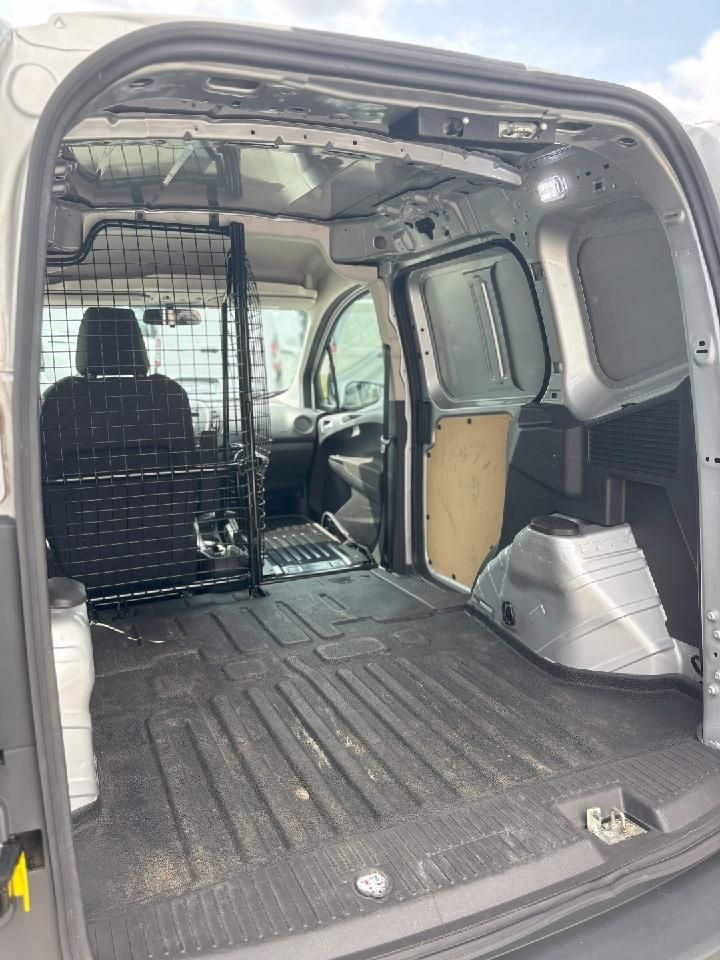 Fahrzeugabbildung Ford Transit Courier Trend
