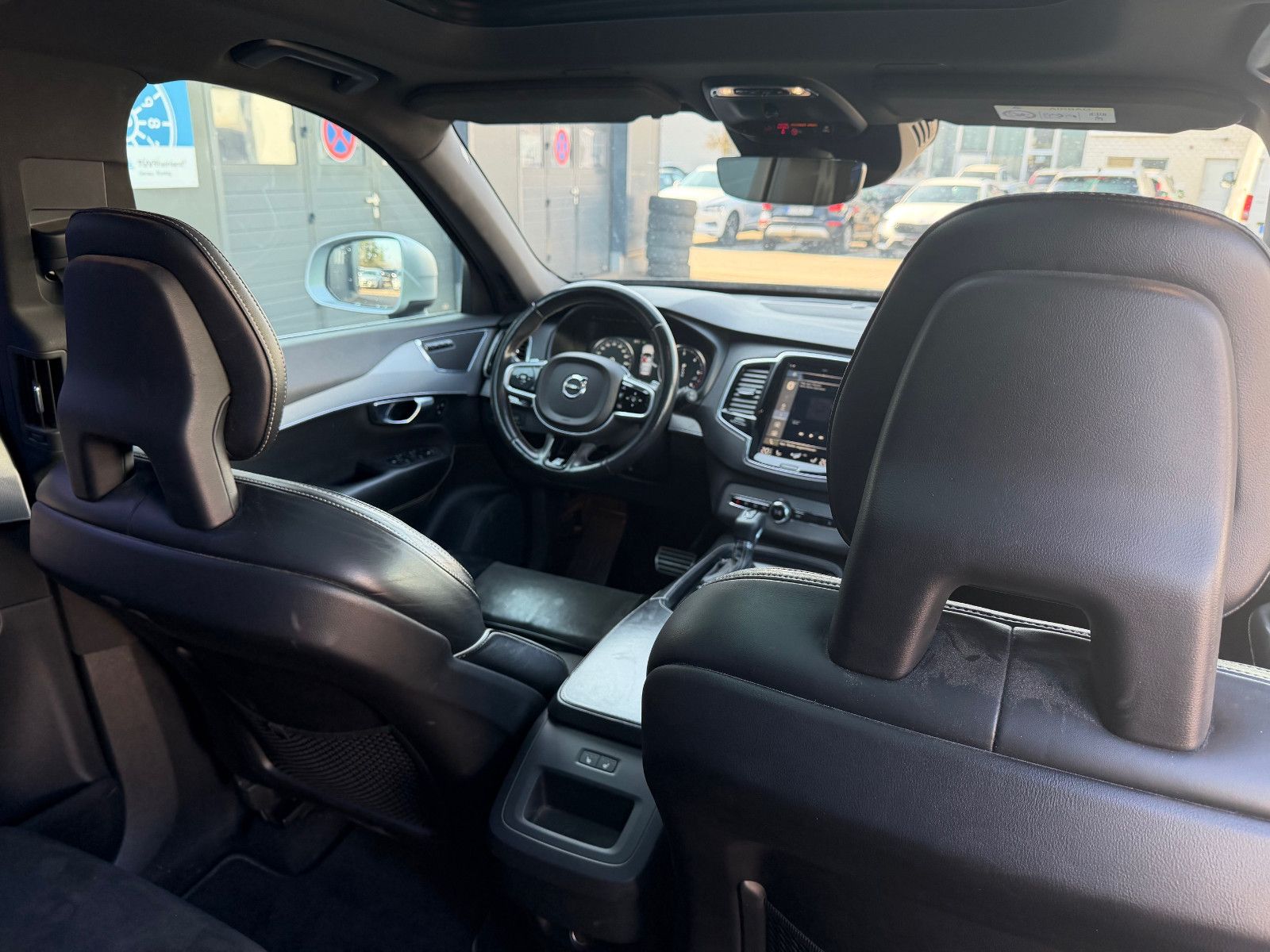 Fahrzeugabbildung Volvo XC90 D5 R Design AWD*LUFT*PANO*STHZ*7Si*MIETKAUF