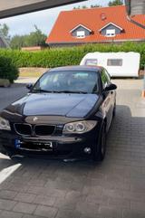 BMW 118i Schräghecklimousine - BMW 118 aus 2005: 118i