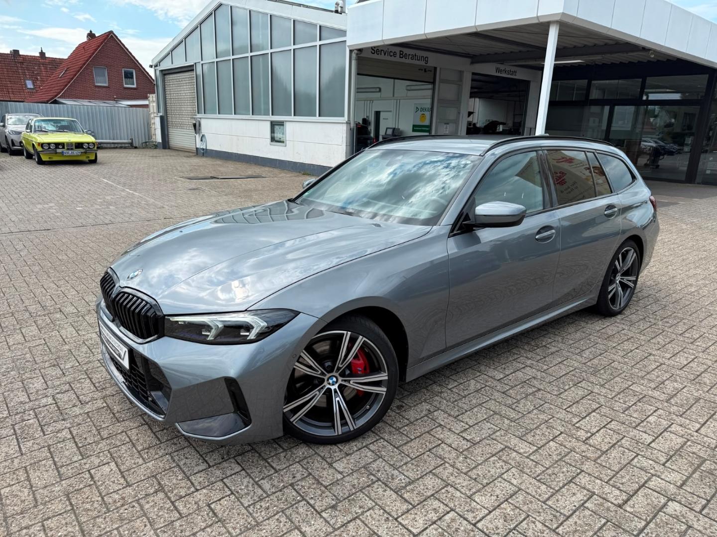 BMW 320 i Touring M-Sport Pro LED H/K Driv. Ass. Liv