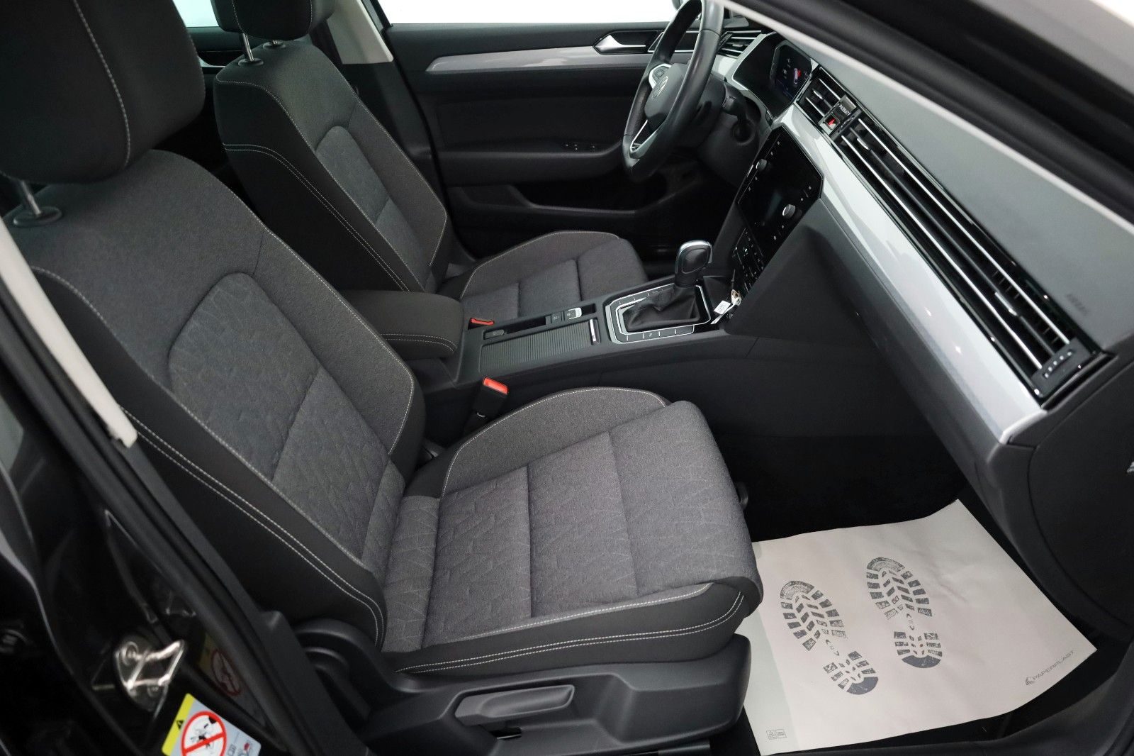 Fahrzeugabbildung Volkswagen Passat Variant DSG Navi,LED,ACC,SH,PDC.AHK,SR+WR