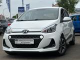 Hyundai i10 1.HAND/NAVI/SHZ/PDC/LHZ/CLIM.AT/GARANT/8FACH - Hyundai i10 in Ludwigshafen
