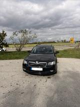 Skoda Superb 2.0 TSI DSG Elegance Combi - Skoda Superb: Combi Elegance