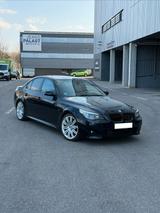 BMW E60 523i M PAKET AB WERK - BMW 523: E60 523i