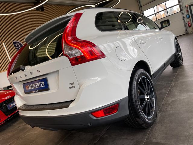 Volvo XC 60  Momentum AWD *AHK*NAVI*TEMPOMAT*ALLRAD*