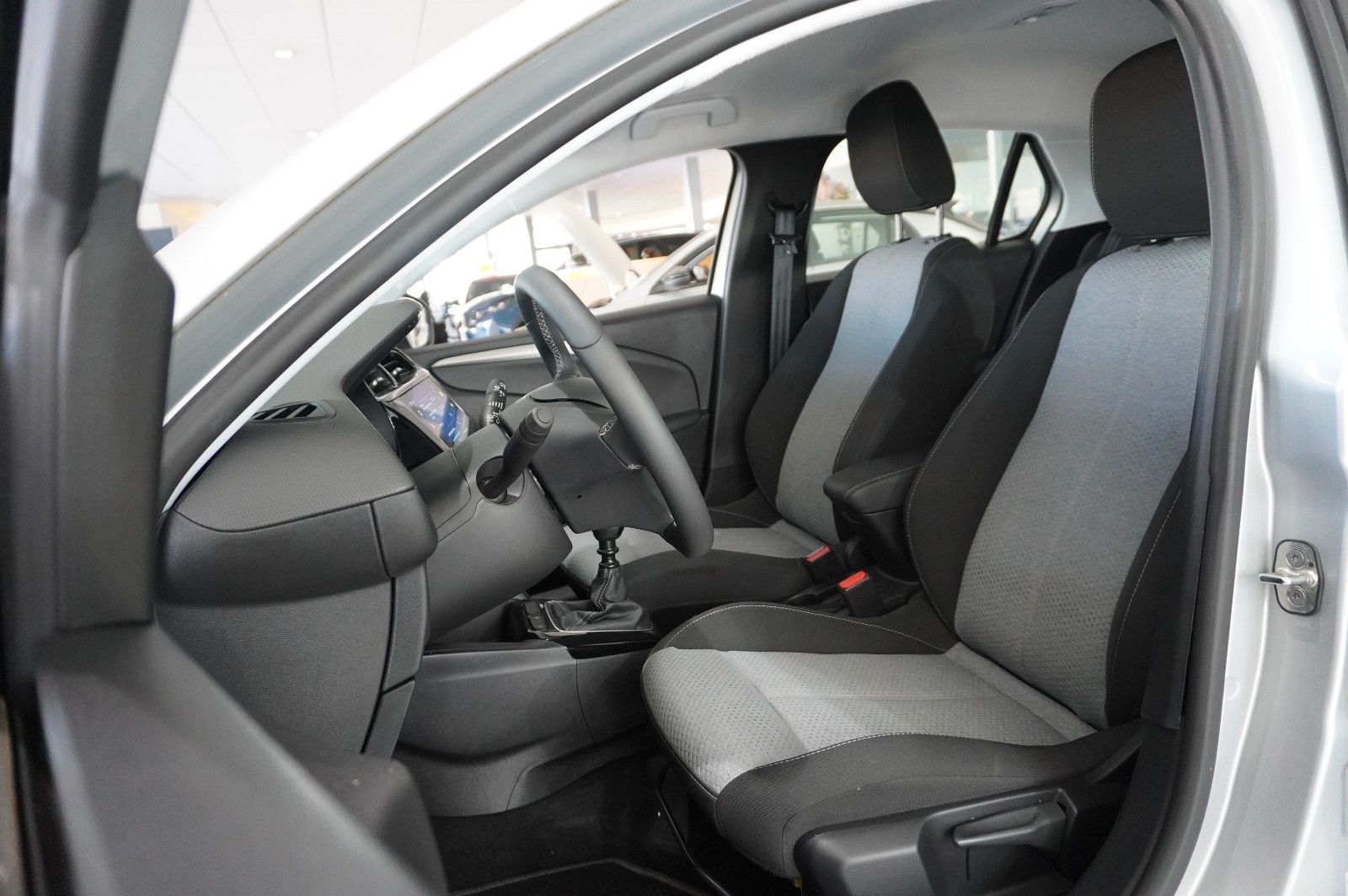 Fahrzeugabbildung Opel Corsa F 1.2 FACELIFT NAVI/LED/KAMERA/VIRTU./DAB+