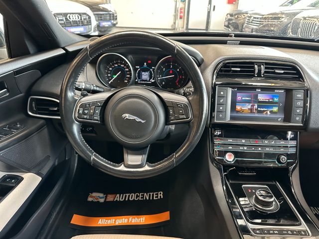 MYAUTOCENTER – Gebraucht- und Jahreswagen mit Werkstattservice in Pfaffenhofen Jaguar XE Pure *LED*Keyless*2-Zonen*Tempo*Navi*