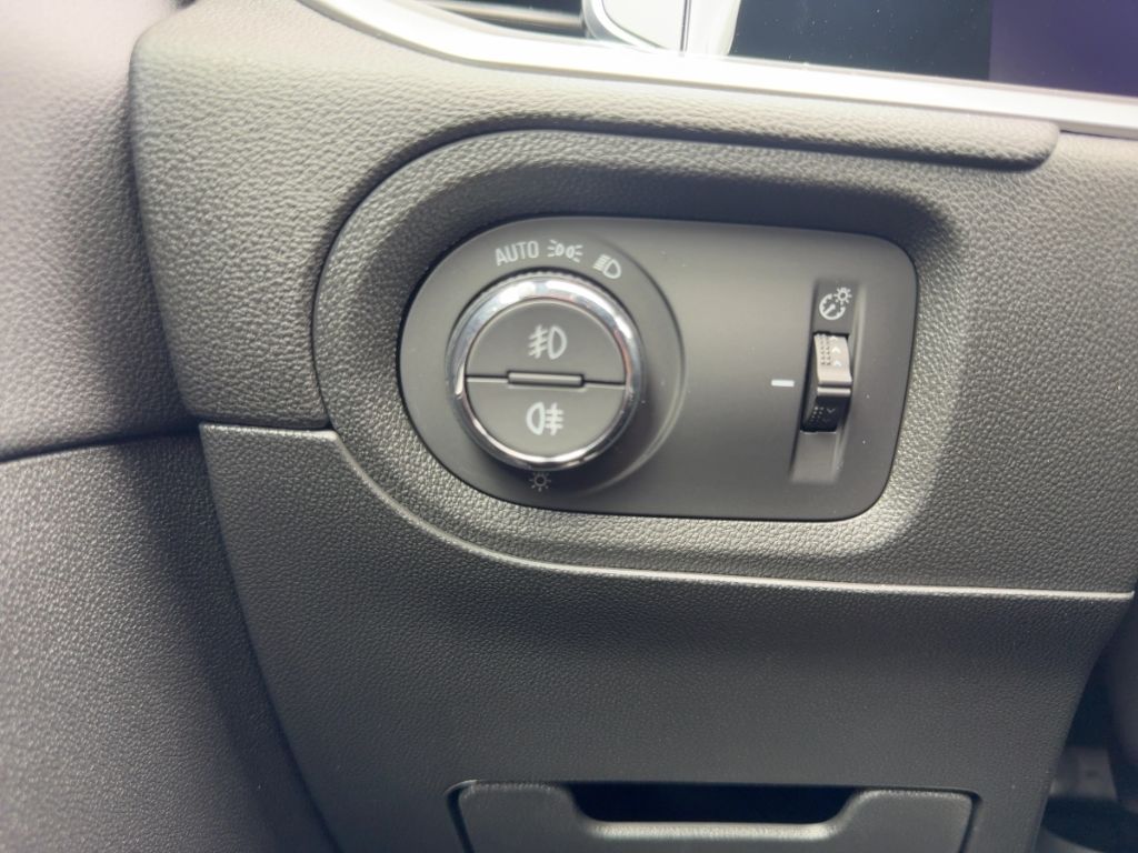 Fahrzeugabbildung Opel Grandland GS, AUTOMATIK, NAVI, RÜCKFAHRK.