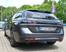 PEUGEOT 508 SW Hybrid 225 LEDER NAVI AHK LED Cam CarPlay PEUGEOT 508 SW Hybrid 225 LEDER NAVI AHK LED Cam CarPlay