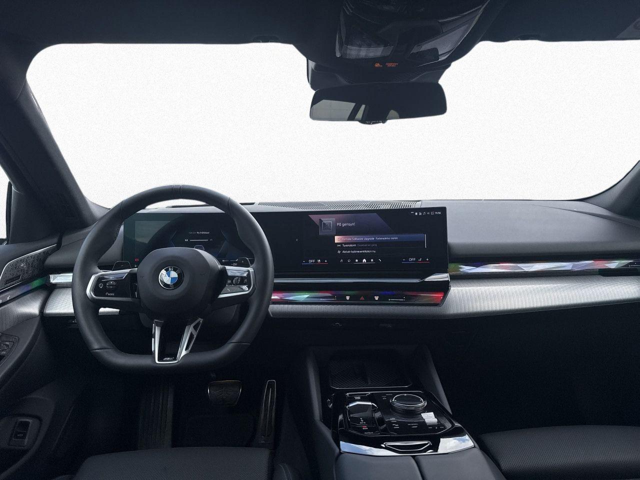 BMW 520dA xDr T M SPORT PRO Pano,AHK,360°,B&W,St+Go