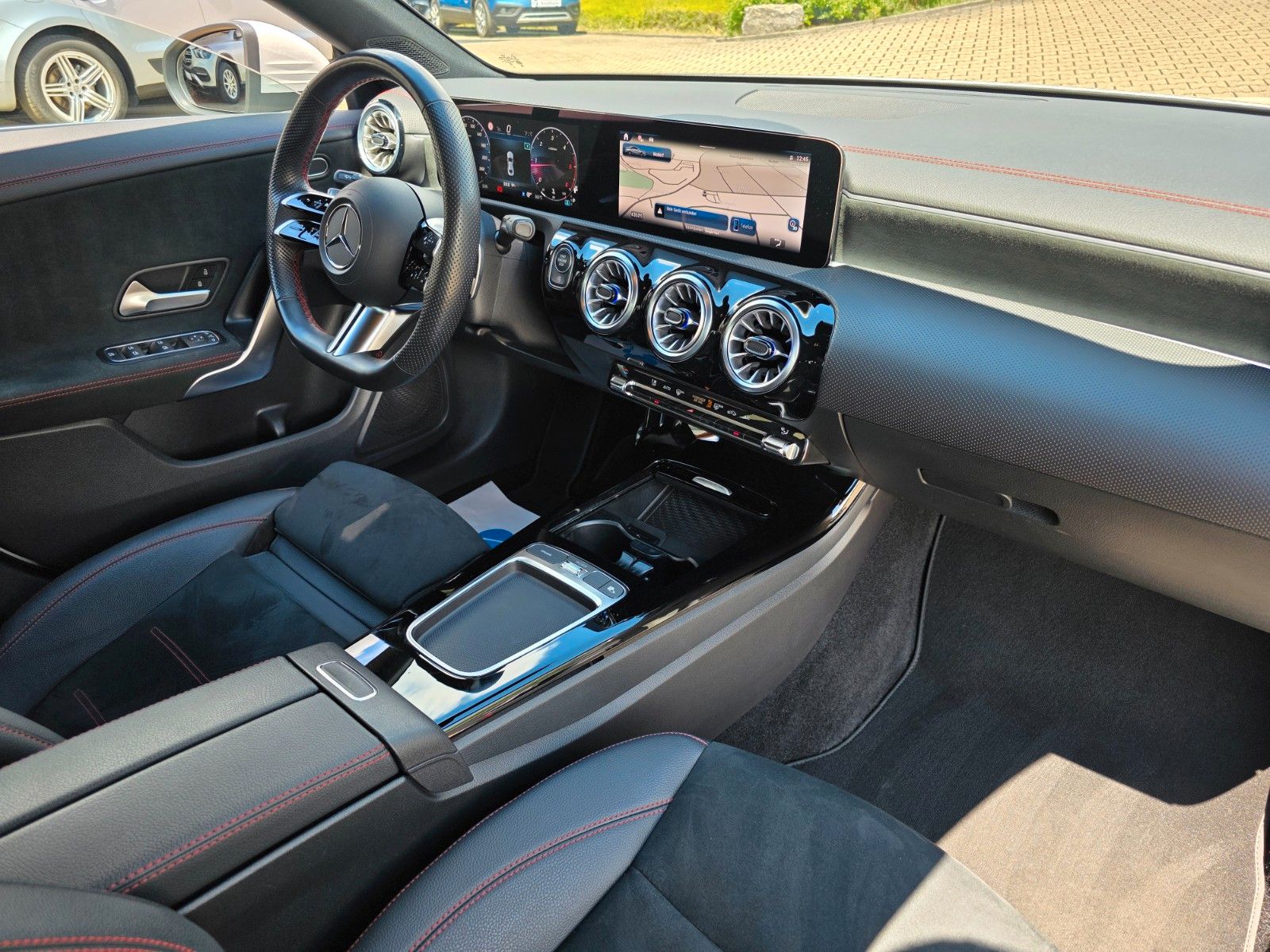Mercedes-Benz CLA 200 d Kamera LED AMG Line foto 2