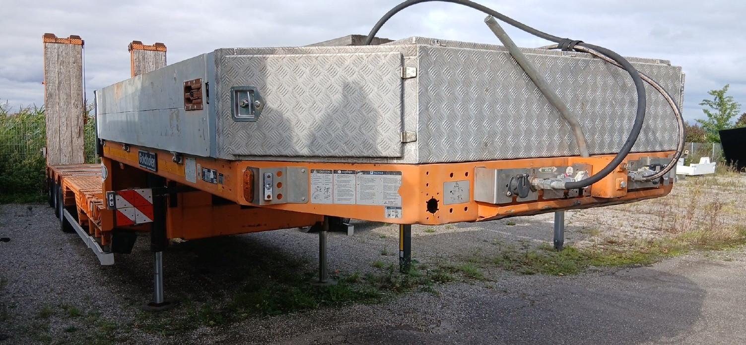 Goldhofer STZ-L 3-36/80 AF2 zwangsgelenkt Radmulde